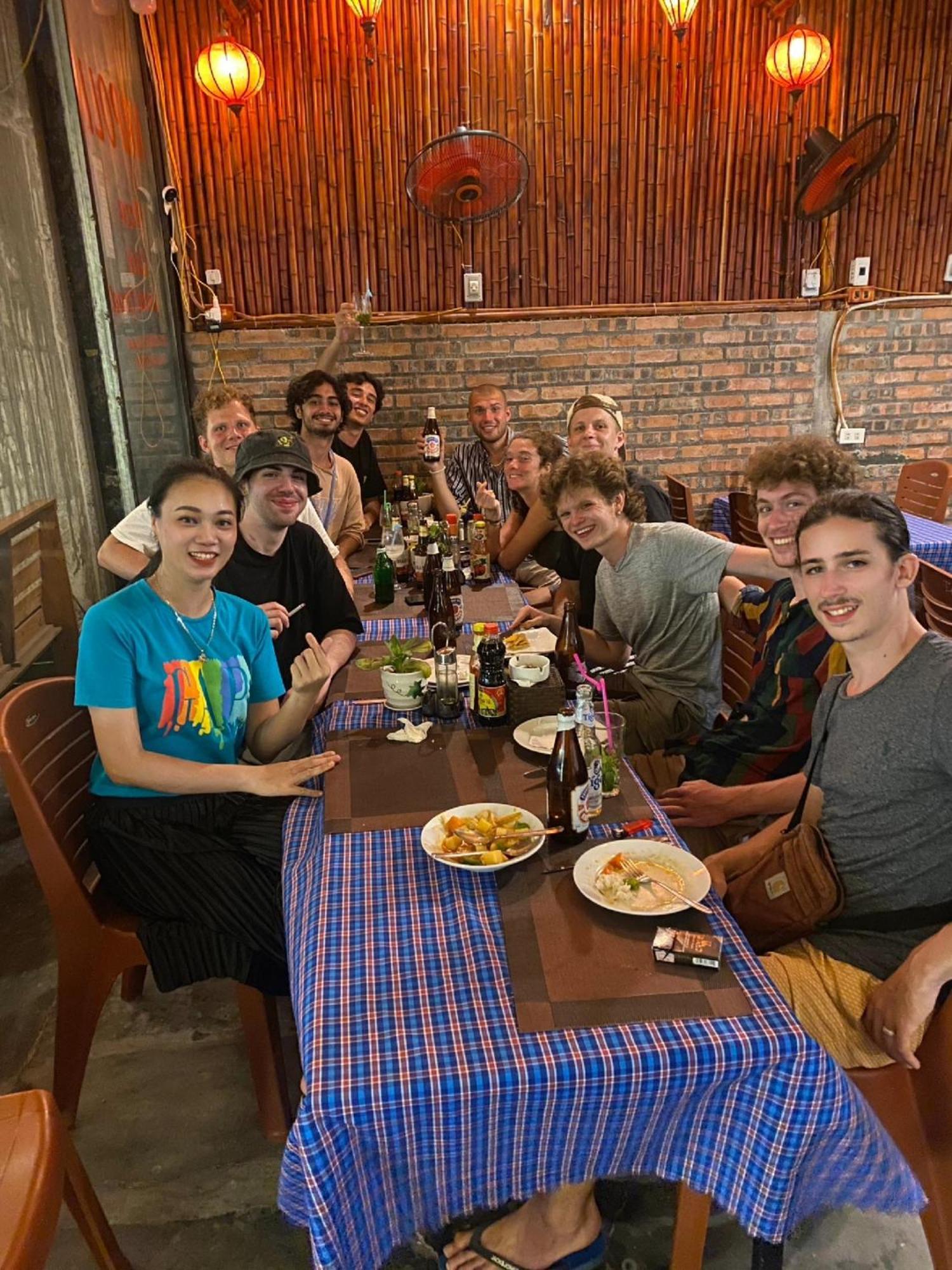 Napoli Hostel Chan Chau Екстериор снимка