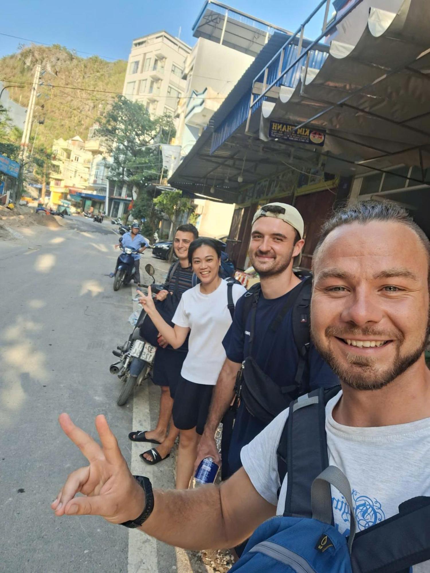 Napoli Hostel Chan Chau Екстериор снимка