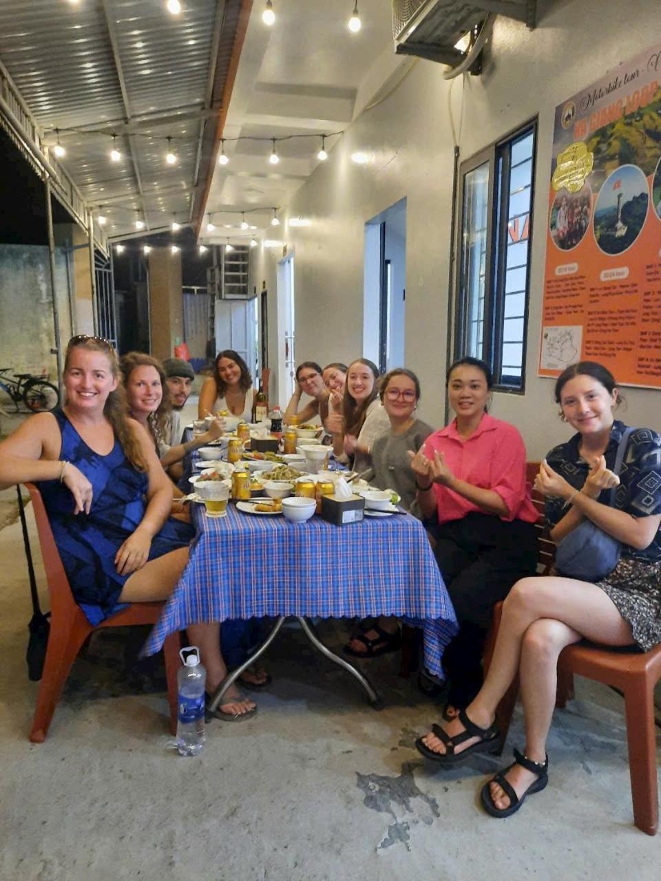 Napoli Hostel Chan Chau Екстериор снимка